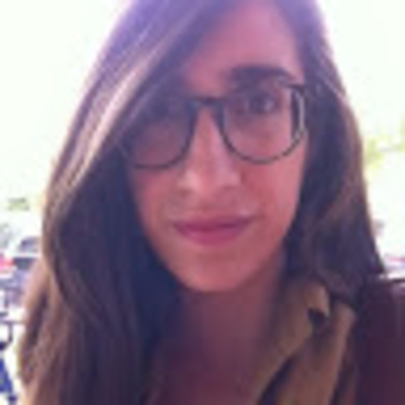 Meet your Posher, Eleni - Picture 1 of 1